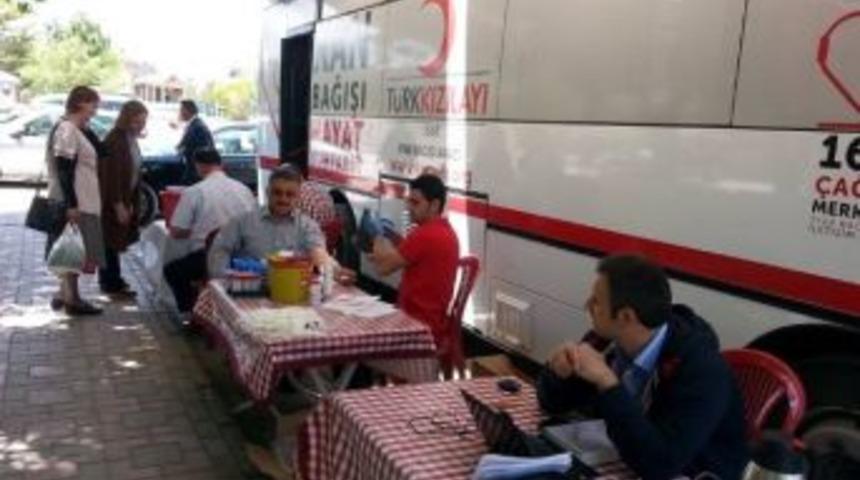 Kızılay Mobil Kan Toplama Aracı Aşkale&rsquo;de