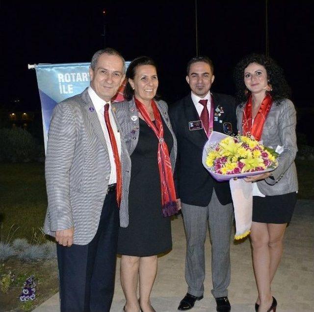 Didim’de Rotaractların Yönetimi Değişti