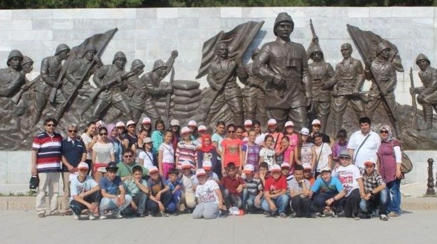 Yerk&ouml;y&rsquo;l&uuml; &Ouml;ğrenciler &Ccedil;anakkaleyi Gezdi