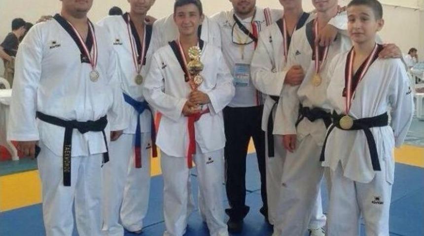 Bergama&rsquo;nın Altın &Ccedil;ocukları