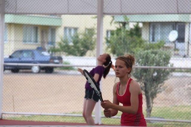 Bergama&rsquo;nın Altın &Ccedil;ocukları 2