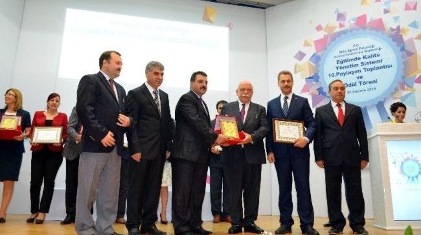 Adıyaman&rsquo;ın Okulları &Ouml;d&uuml;lleri Topladı