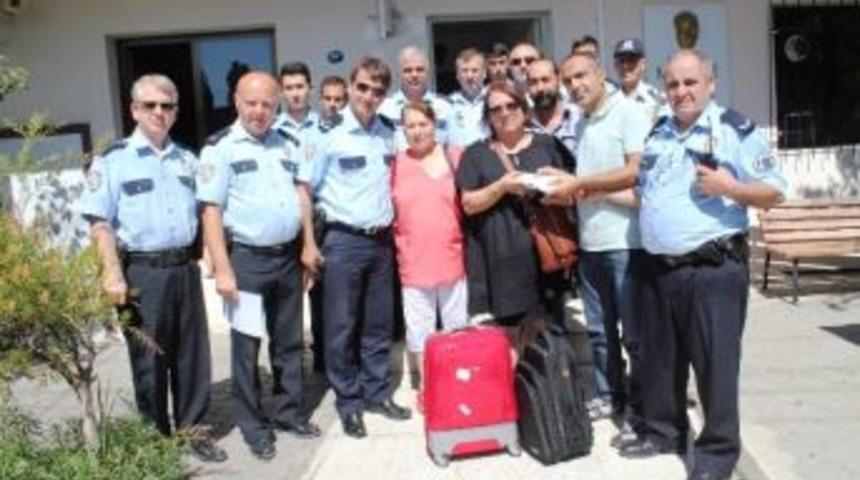 Gurbet&ccedil;i Vatandaş Kayıp Parasını Karakolda Buldu