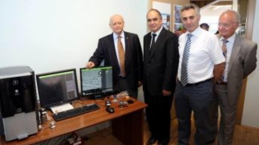 Elektron Mikroskobu Sanayinin Hizmetinde