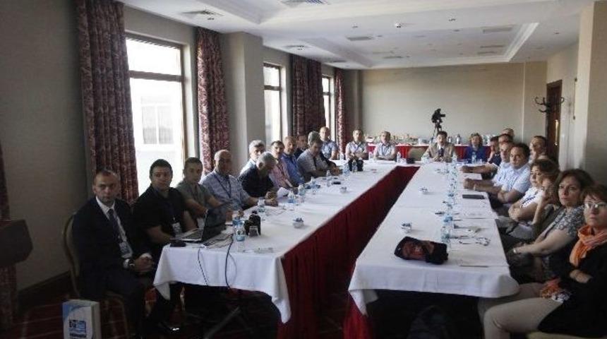 İzmit K&ouml;rfezi&rsquo;nin Balıklandırma Projesi İ&ccedil;in &Ccedil;alıştay Yapılıyor