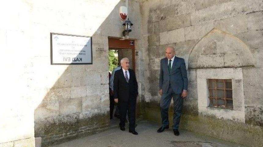 Edirne Valisi Saray Kazı Evini Ziyaret Etti