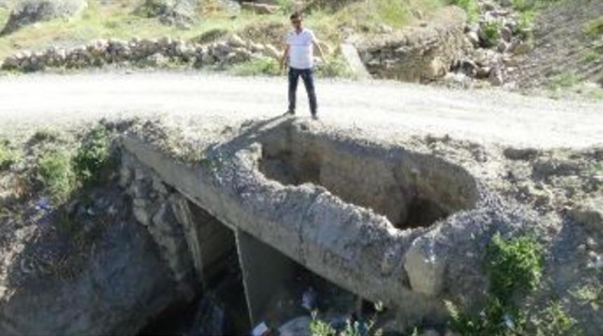 Bağlar K&ouml;pr&uuml;s&uuml; Onarılmayı Bekliyor