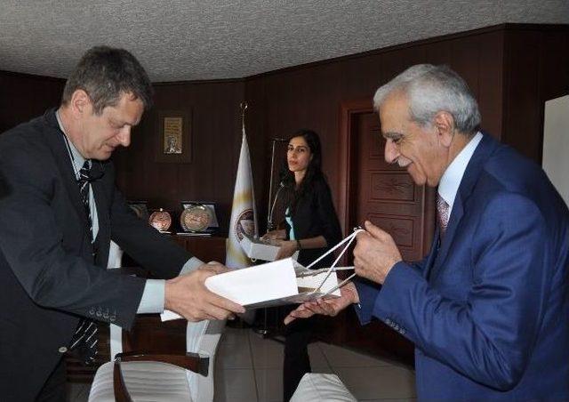 Ahmet T&uuml;rk&rsquo;ten Cumhurbaşkanlığı A&ccedil;ıklaması 1