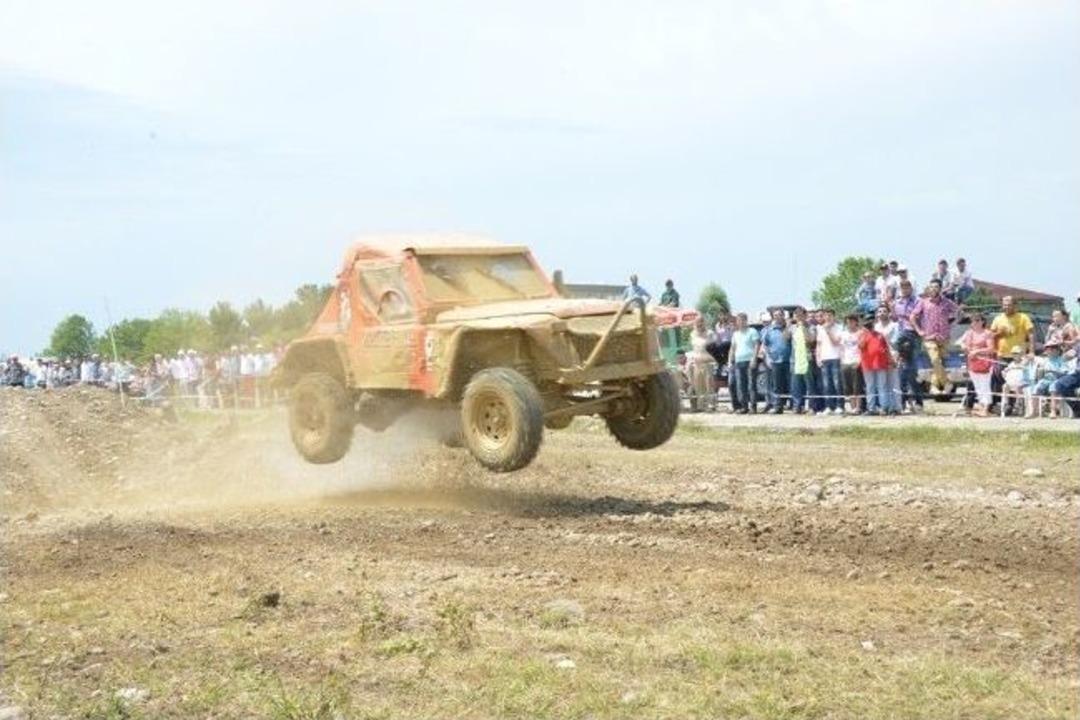Off-road Yarışları Nefes Kesti