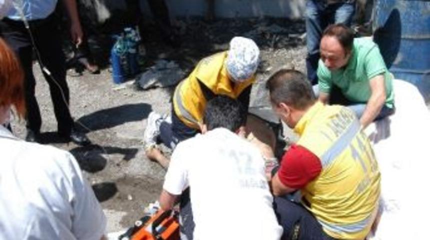 Elektrik Akımına Kapılan İş&ccedil;i &Ouml;ld&uuml;