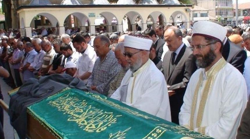 İneğin Yaraladığı Veteriner Sağlık Teknisyeni Kurtarılamadı