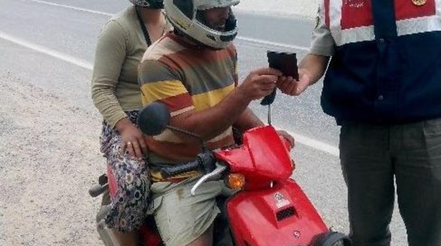 Anamur Jandarma Trafik Ekiplerinin Denetimleri S&uuml;r&uuml;yor