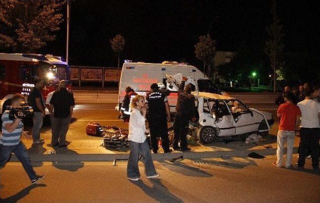 (tekrar) Başkent’te Sıkışmalı Trafik Kazası: 4 Yaralı