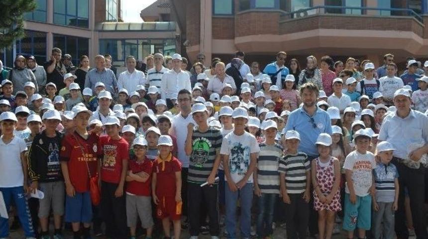 &Ccedil;erkezk&ouml;y Belediye Başkanı Akay: "y&uuml;zme Kursuna Talep Fazla Oldu"