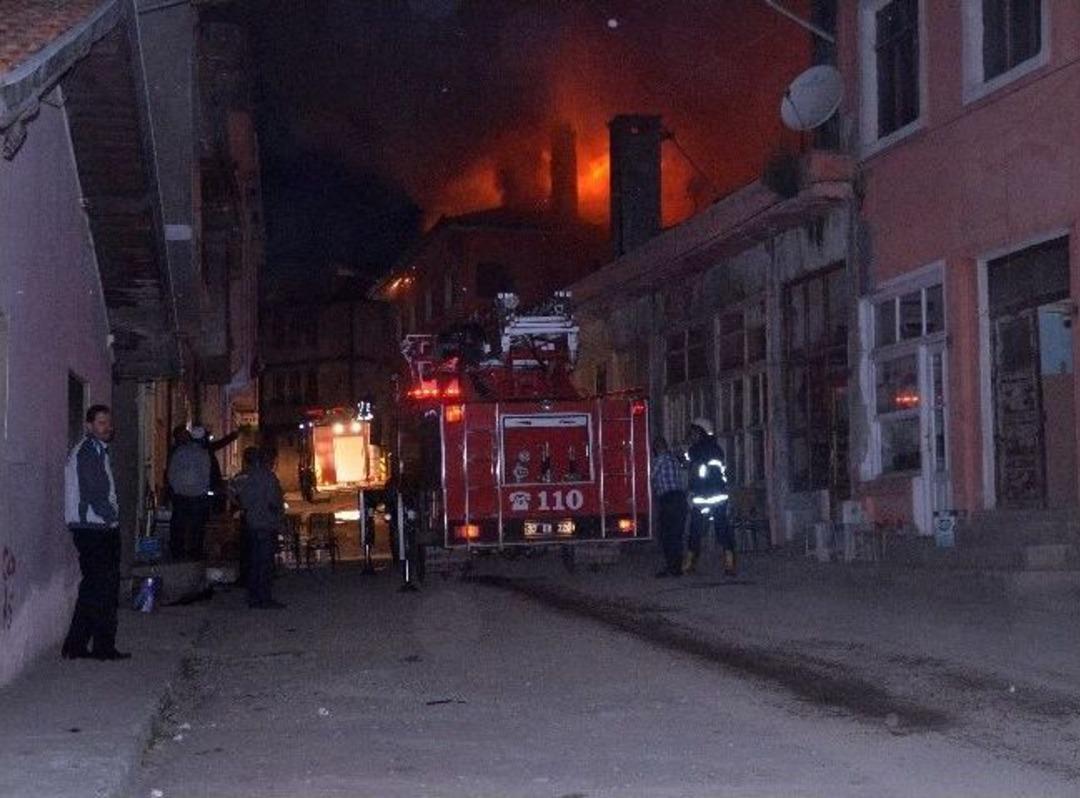 Tosya'da Tarihi Hamamda Yangın