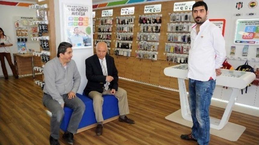 Yaşar&rsquo;dan, Ekmek Teknelerine Ziyaret