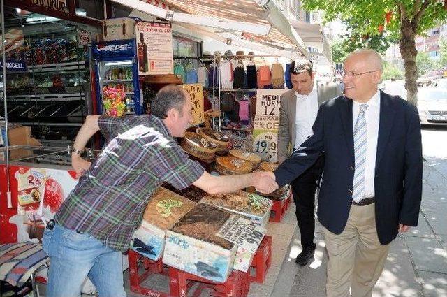 Yaşar’dan, Ekmek Teknelerine Ziyaret