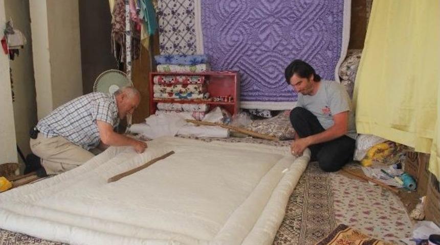 Artık Yorgancılık Da Yok Olan Meslekler Arasında