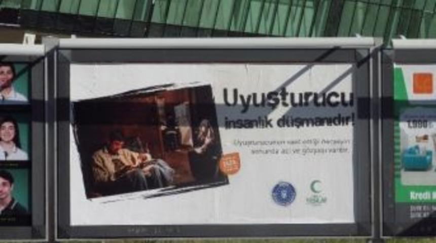 Yeşilay&rsquo;dan Uyuşturucu Afişi