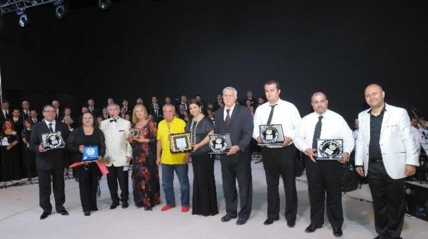 &Ccedil;eşme, Yeşil&ccedil;am'a Yeniden "ses" Verdi