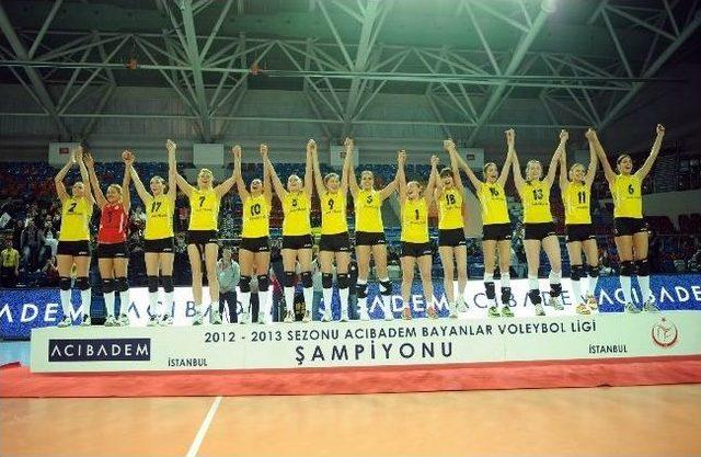 Rekor Avcısı Vakıfbank Tarihe Geçti