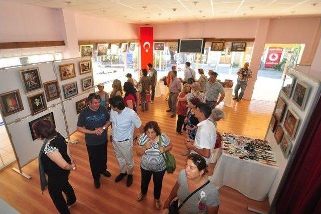 Gülsüm Tunç, 2. Kişisel Sergisini Foça’da Açtı