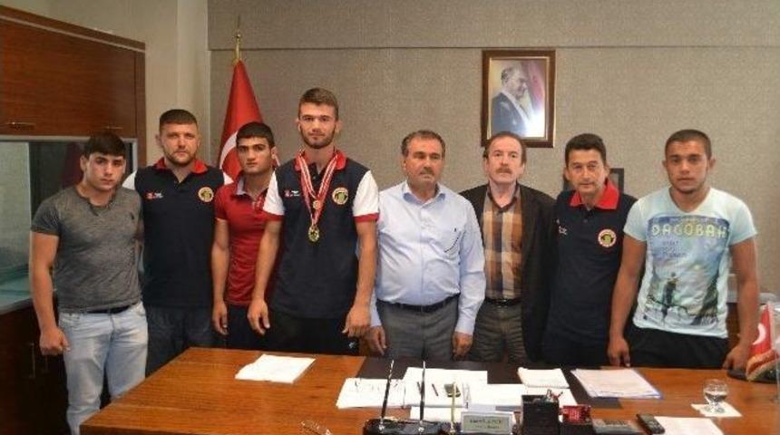 Pehlivanlardan Başkan Avcu'ya Ziyaret