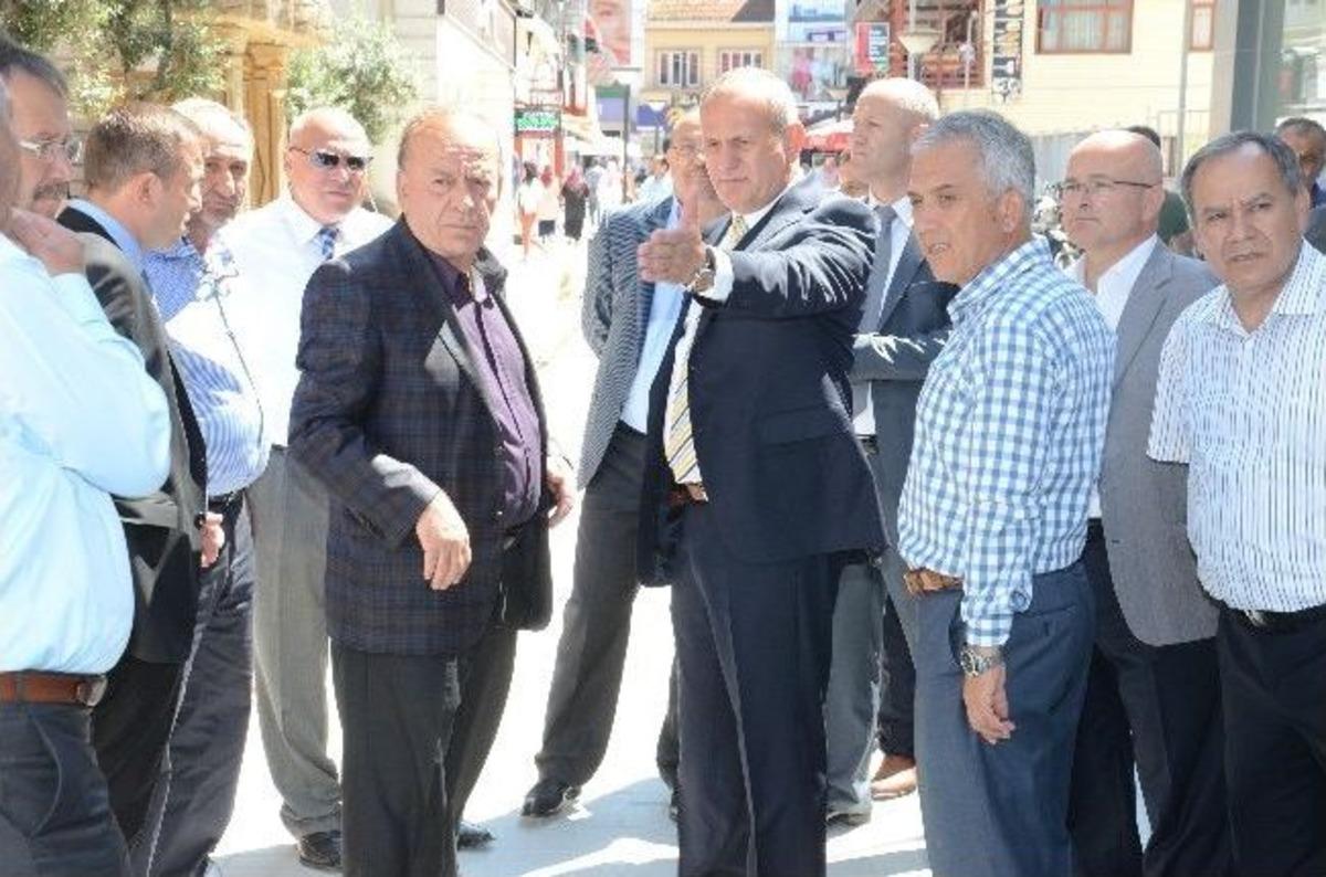 D&uuml;zce&rsquo;deki Kaldırım Taşları Kışa Hazırlanıyor