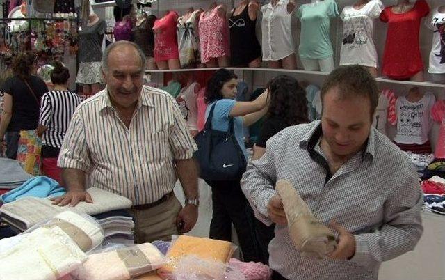 Bakan Babanın İşportacı Oğlu 1