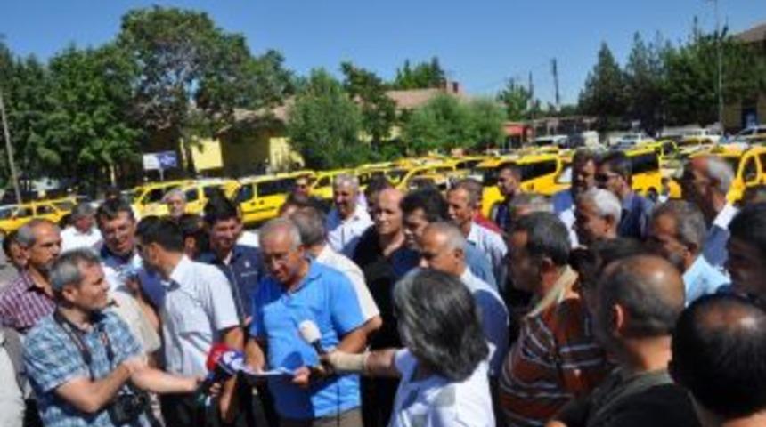 Elazığ'da Taksiciler Eylem Yaptı