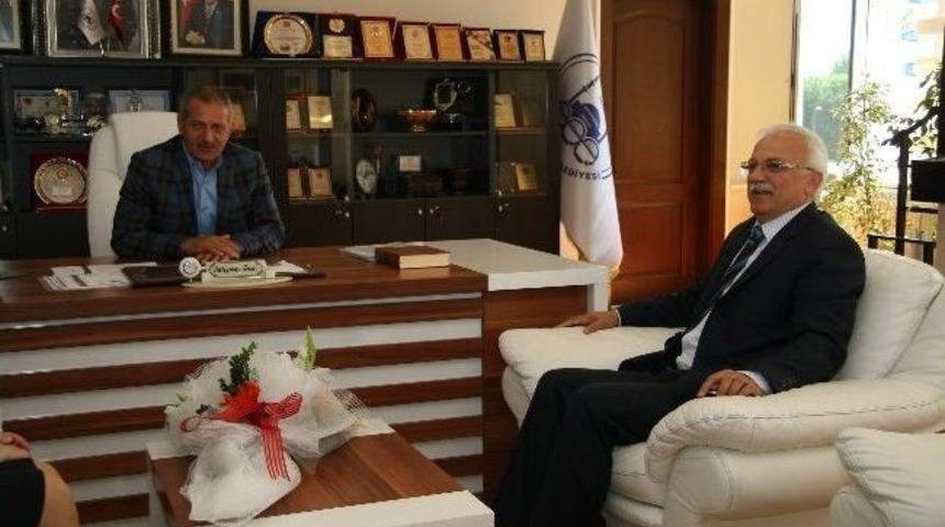 Trabzonlular Derneği&rsquo;nden Başkan Dişli&rsquo;ye Ziyaret