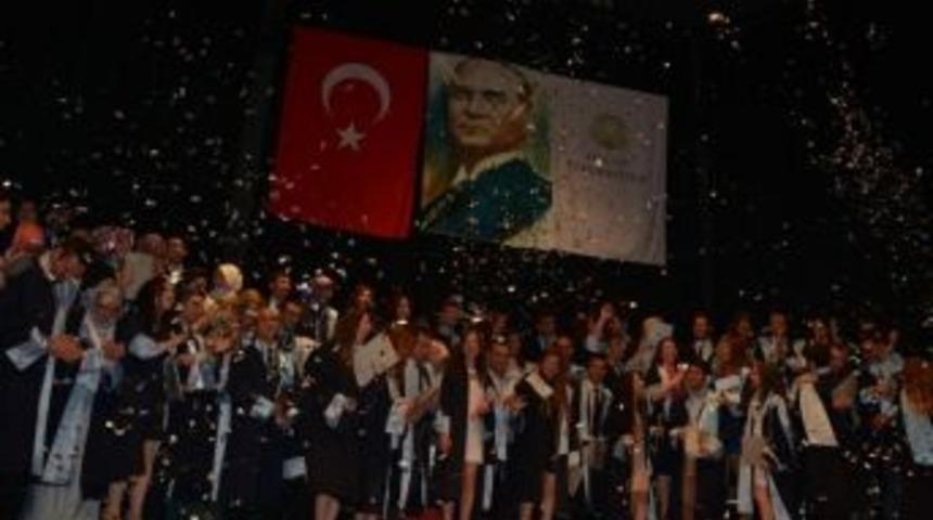 Sel&ccedil;uk&rsquo;un Mezuniyet Gururu