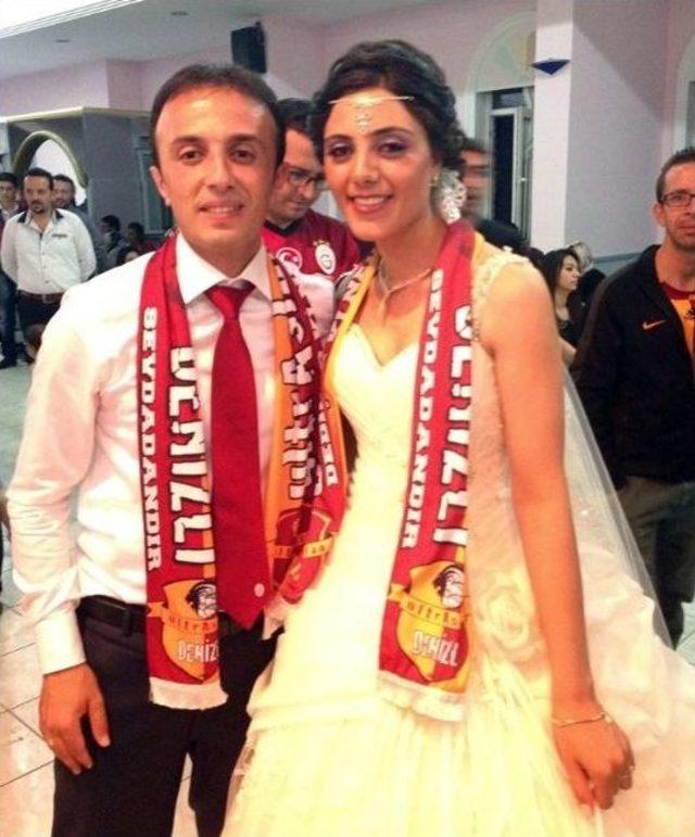 Fanatik &Ccedil;iftten Sarı-kırmızı D&uuml;ğ&uuml;n 1