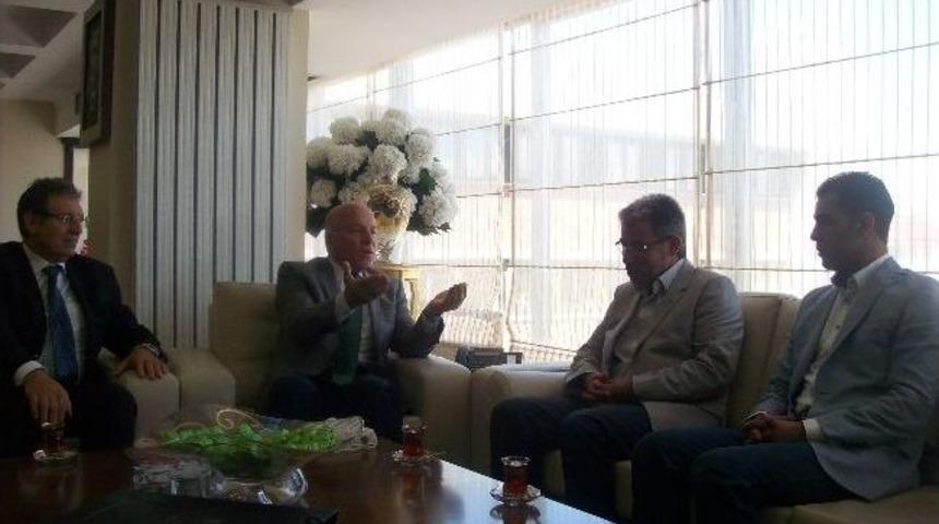 M&uuml;siad İnşaat Sekt&ouml;r&uuml;n&uuml;n Sorunlarını Başkan Sekmen&rsquo;e Anlattı