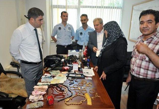 İnsanlık Ölmedi 1