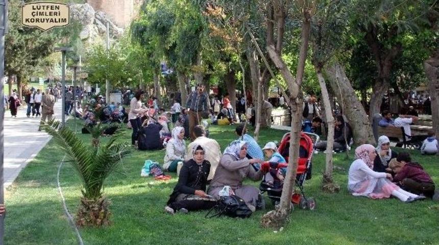 Şanlıurfa'da Artan Sıcaklıklar Bunalttı