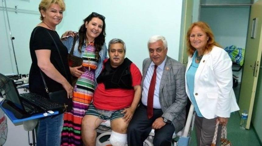 Gazeteci Kayahan &Ouml;calan&rsquo;a Ge&ccedil;miş Olsun Ziyareti