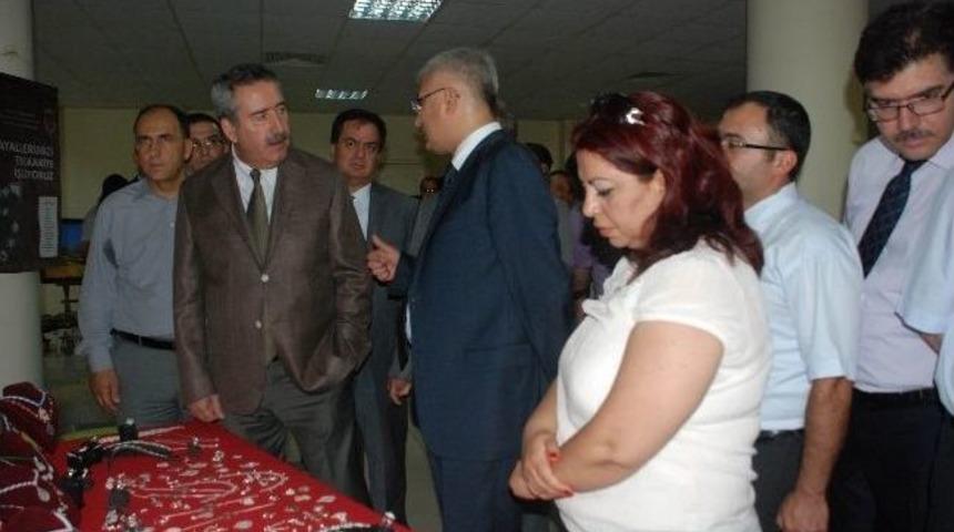 Mahkumların El Sanatları Sergilendi