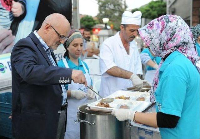 Beykoz’da Komşuluk Ve Paylaşmanın Adresi ‘sokak İftarları’