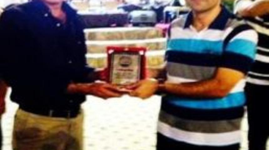 Avukattan Hakime Plaket Jesti