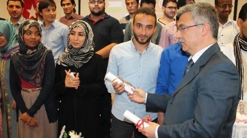 Karatay T&ouml;mer&rsquo;de Mezuniyet Sevinci