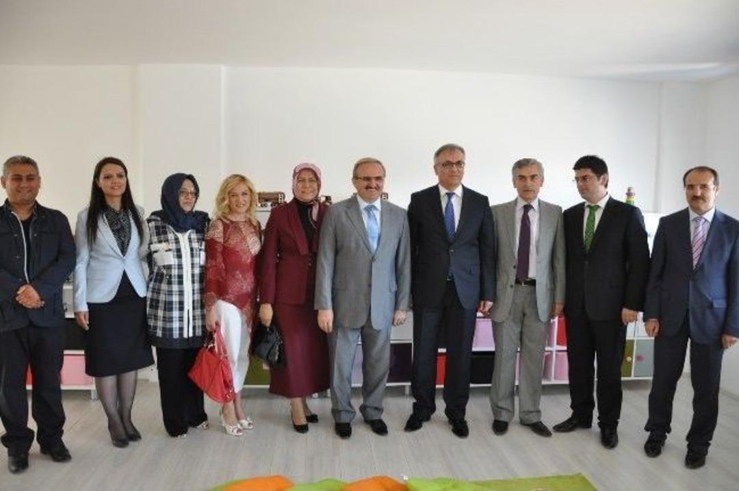 İneg&ouml;l'de Kreş A&ccedil;an Vali Karaloğlu: