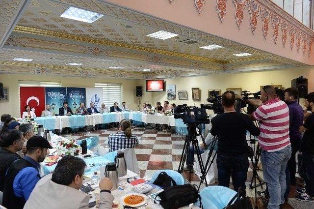 Dar Gelirliler, &lsquo;iftar Bileti&rsquo; İle Oru&ccedil; A&ccedil;acak 3