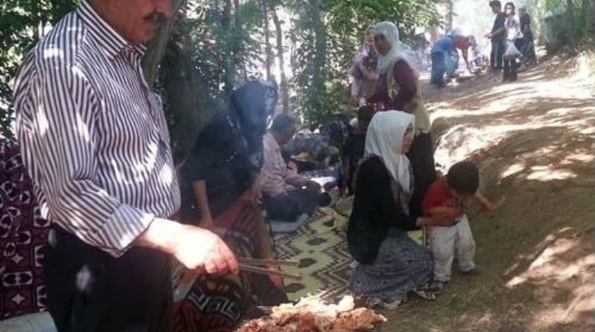 Ramazan &Ouml;ncesi Sahil Doldu Taştı