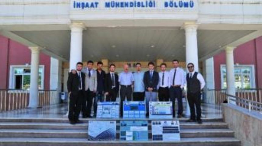 İnşaat M&uuml;hendisi Adayı &Ouml;ğrencilerden Poster Sunumu