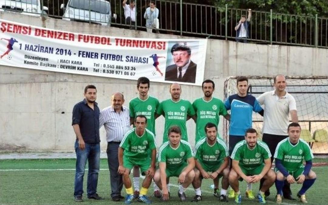 Şemsi Denizer Futbol Dostluk Turnuvası&rsquo;nda Yarı Final Ma&ccedil;ları Tamamlandı