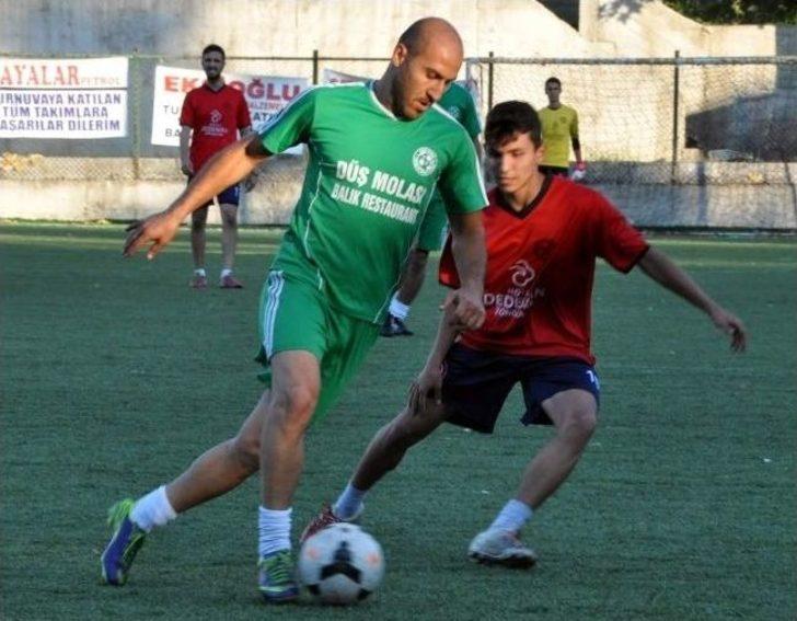 Şemsi Denizer Futbol Dostluk Turnuvası’nda Yarı Final Maçları Tamamlandı G1