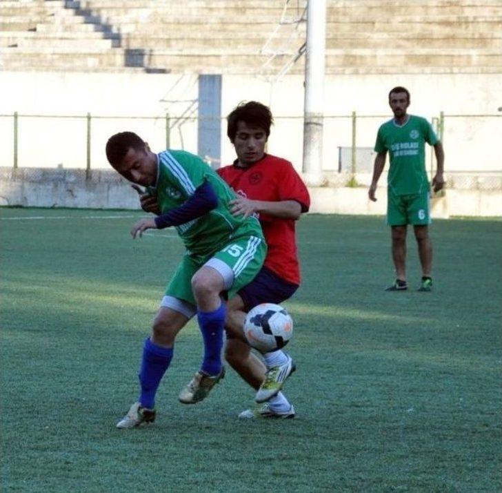 Şemsi Denizer Futbol Dostluk Turnuvası’nda Yarı Final Maçları Tamamlandı G2