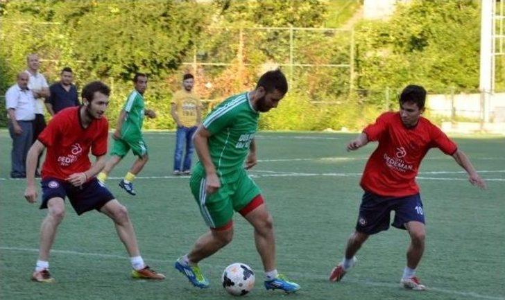 Şemsi Denizer Futbol Dostluk Turnuvası’nda Yarı Final Maçları Tamamlandı G4