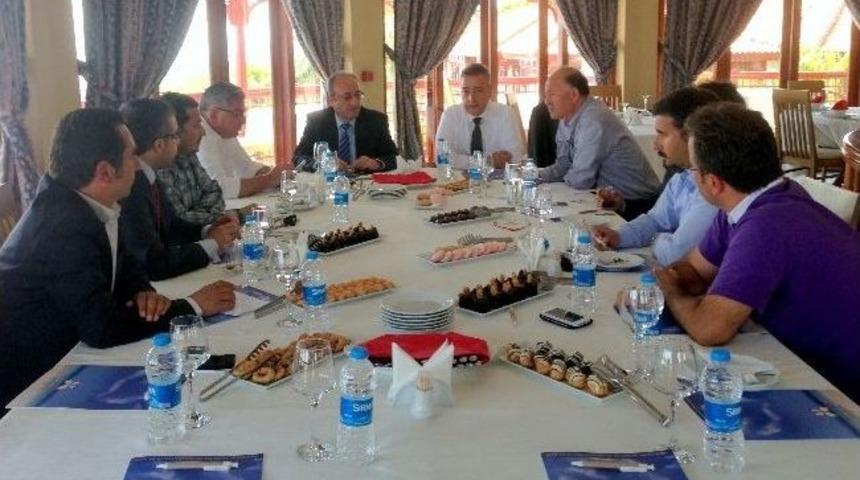 Turizmcilerden Elektrik Kesintilerine Tepki